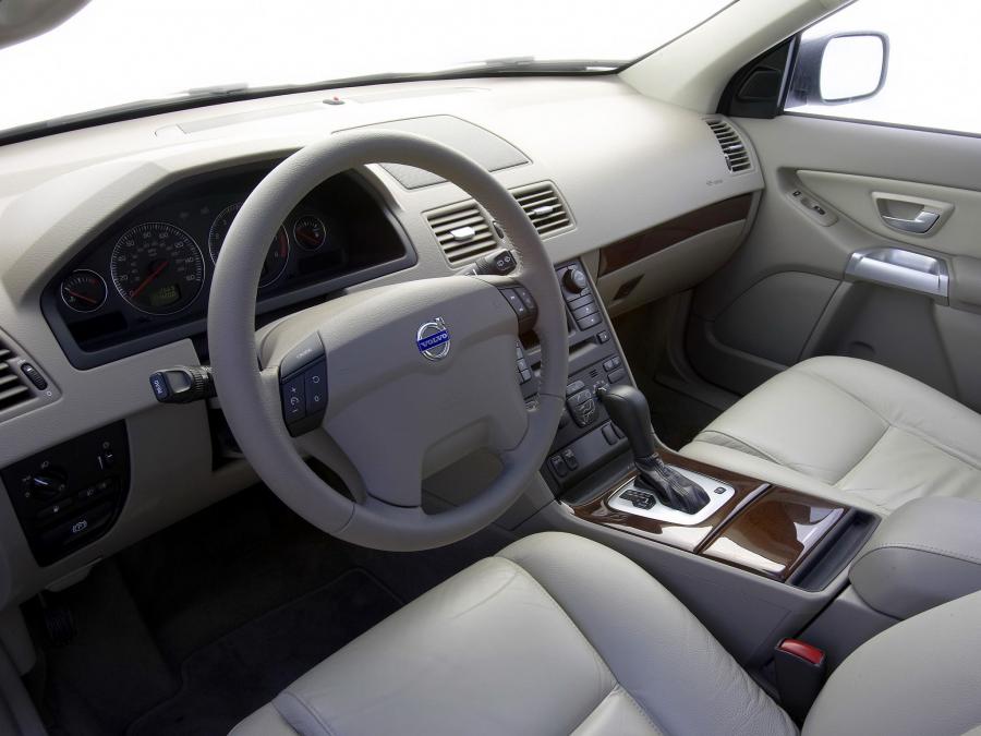  Volvo XC90 V8 2005 года  (фото 17 из 29)